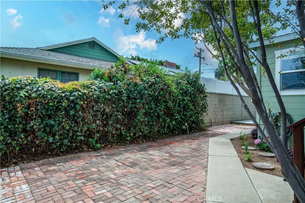 1833 261st Street Lomita, CA 90717