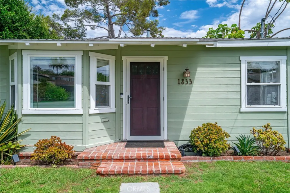 1833 261st Street Lomita, CA 90717