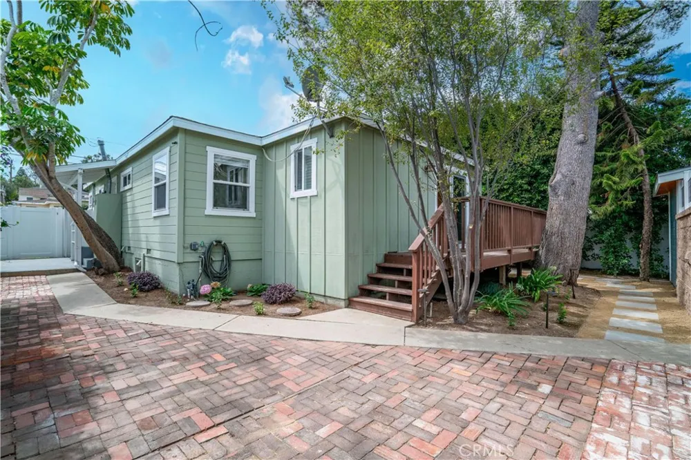 1833 261st Street Lomita, CA 90717