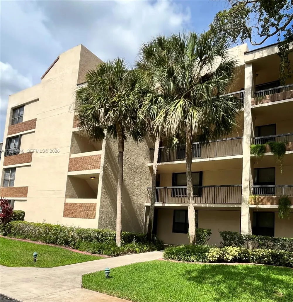 100 NW 76th Ave #102-2 Plantation, FL 33324