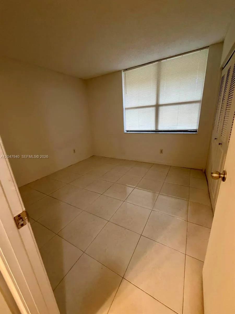 100 NW 76th Ave #102-2 Plantation, FL 33324