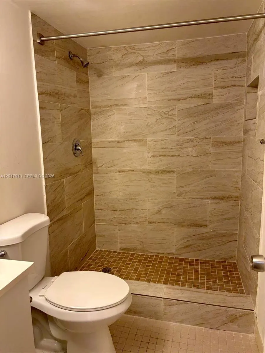 100 NW 76th Ave #102-2 Plantation, FL 33324
