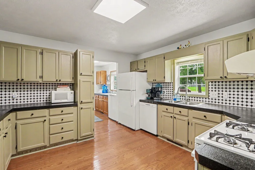 56883 Pulver Road Fabius Township, MI 49093