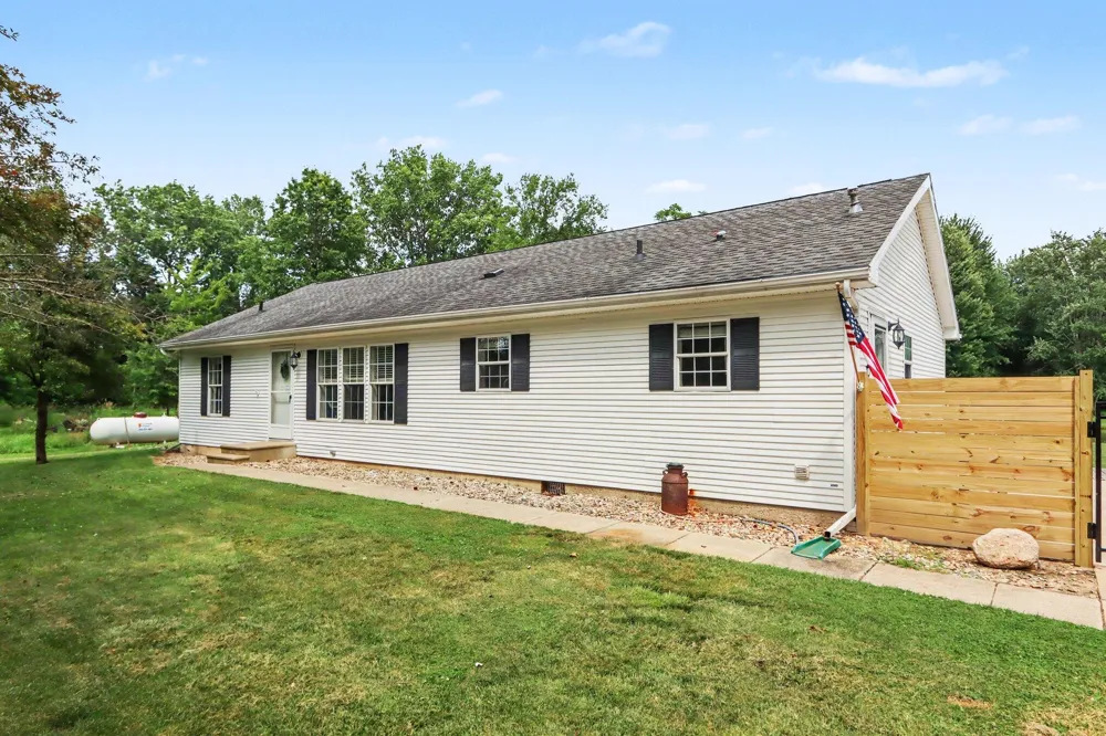 56883 Pulver Road Fabius Township, MI 49093