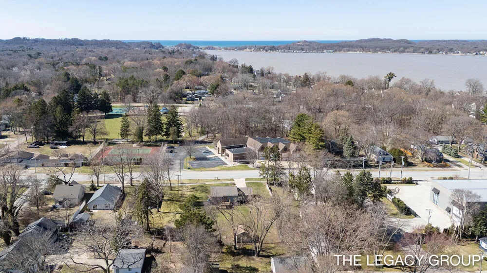 651 S 160th Avenue Park Township, MI 49423
