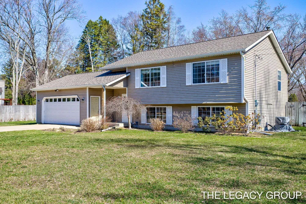 651 S 160th Avenue Park Township, MI 49423