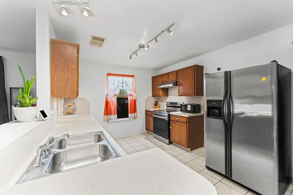 912 Willaby Street Channelview, TX 77530