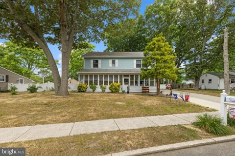 9 CARLTON DRIVE