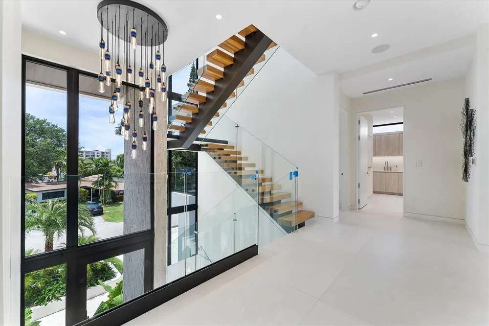 1607 SE 14th Street Fort Lauderdale, FL 33316
