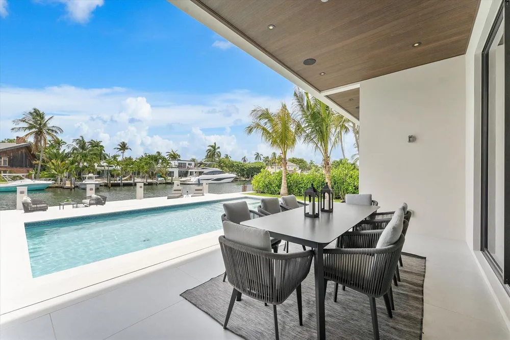 1607 SE 14th Street Fort Lauderdale, FL 33316