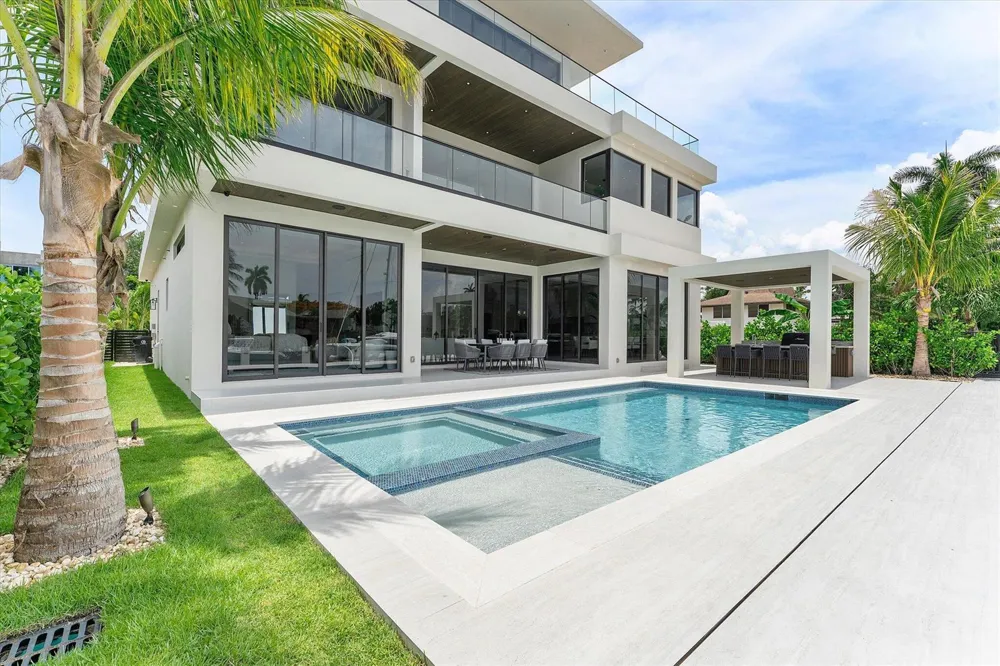 1607 SE 14th Street Fort Lauderdale, FL 33316