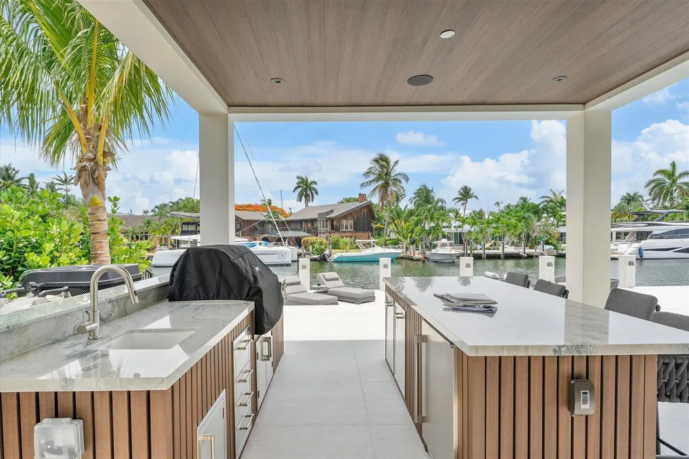1607 SE 14th Street Fort Lauderdale, FL 33316