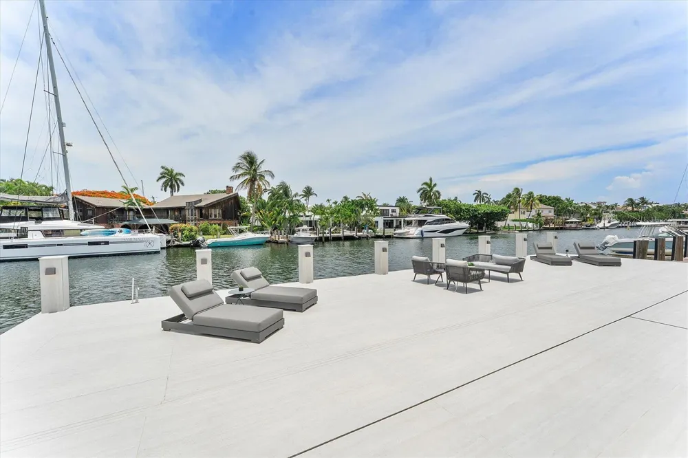 1607 SE 14th Street Fort Lauderdale, FL 33316