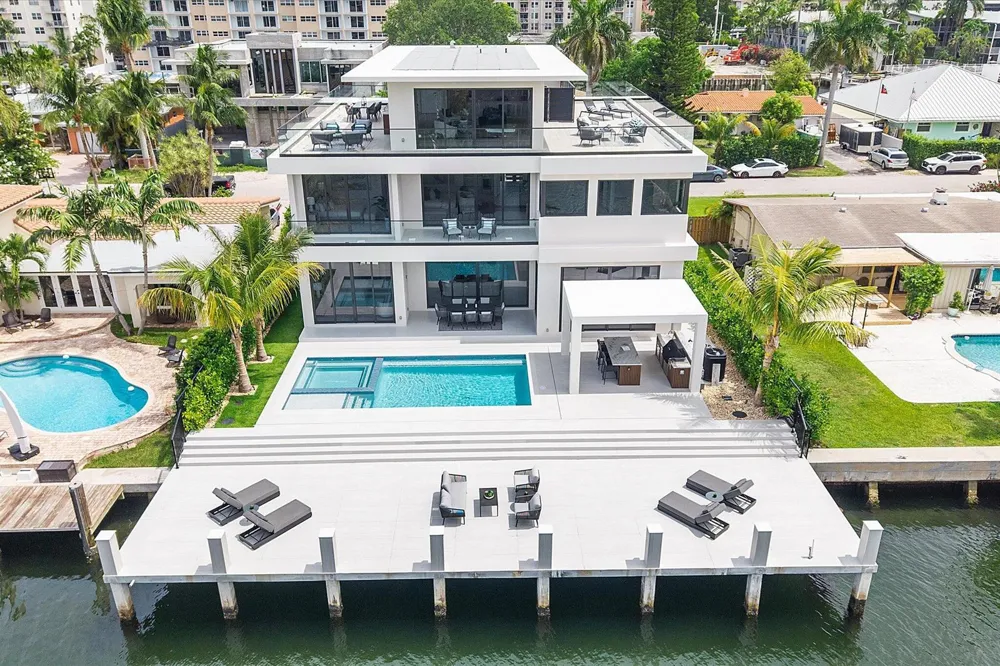 1607 SE 14th Street Fort Lauderdale, FL 33316