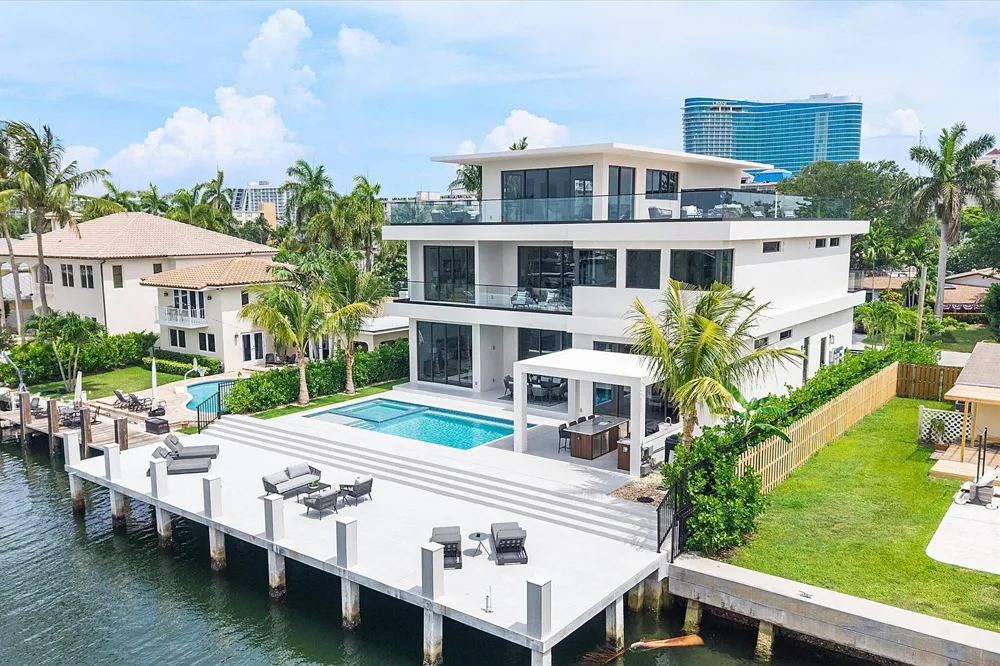 1607 SE 14th Street Fort Lauderdale, FL 33316