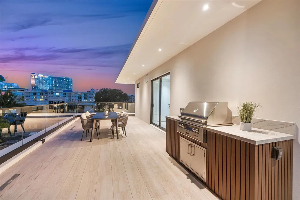 1607 SE 14th Street Fort Lauderdale, FL 33316