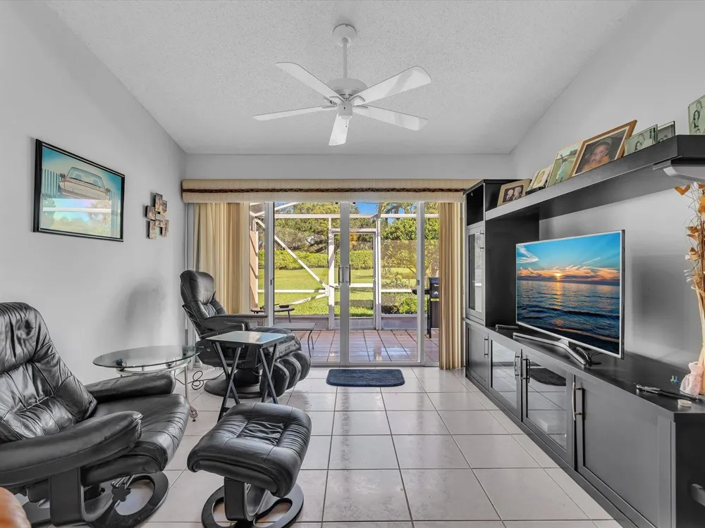 7036 Summer Tree Drive #B Boynton Beach, FL 33437