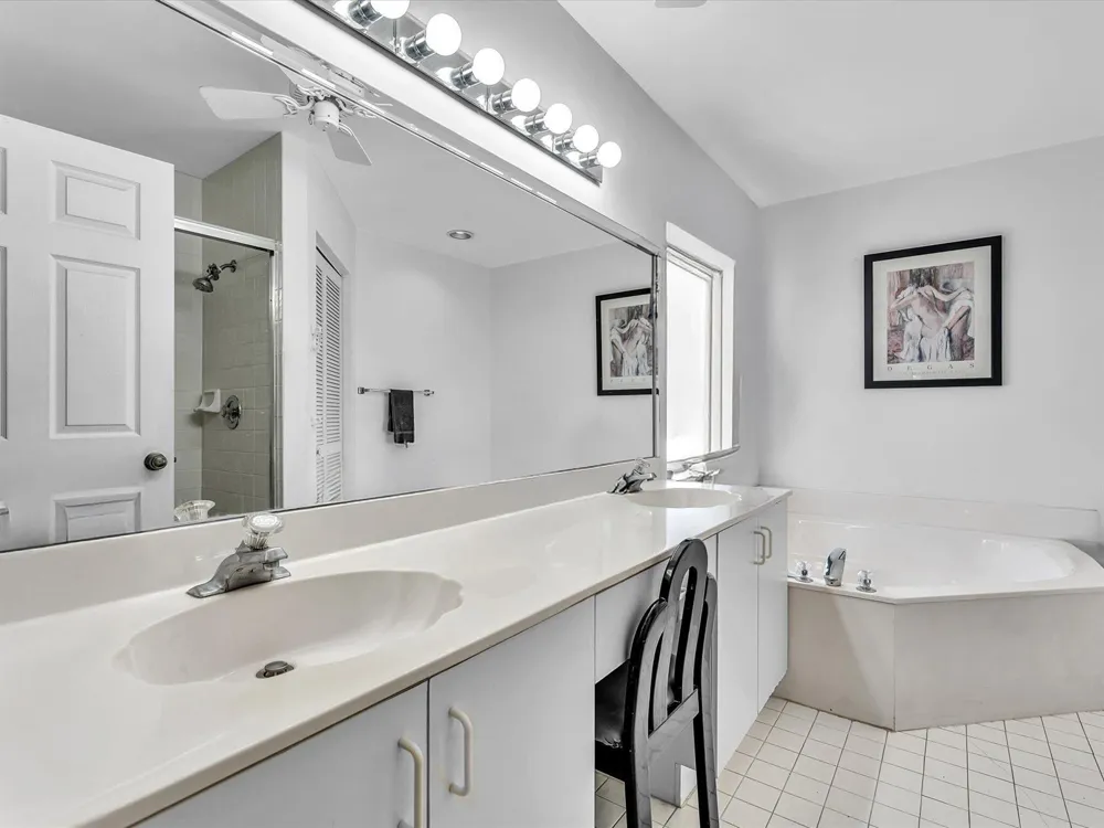 7036 Summer Tree Drive #B Boynton Beach, FL 33437