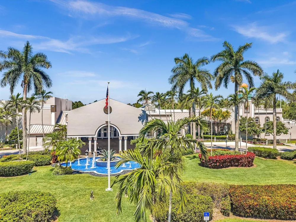 7036 Summer Tree Drive #B Boynton Beach, FL 33437