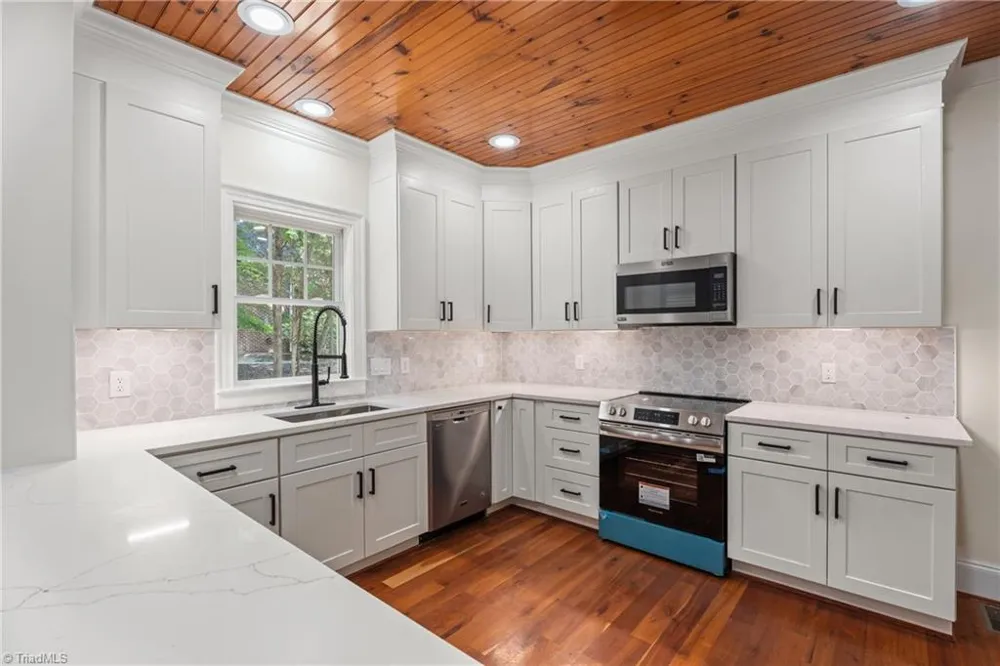 347 Friendship Circle Winston-Salem, NC 27106