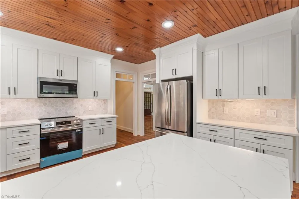 347 Friendship Circle Winston-Salem, NC 27106