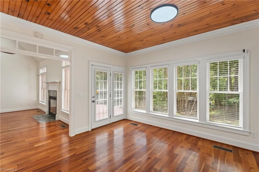 347 Friendship Circle Winston-Salem, NC 27106