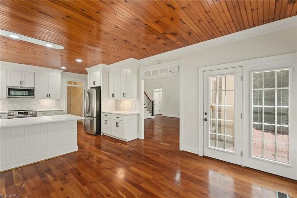 347 Friendship Circle Winston-Salem, NC 27106