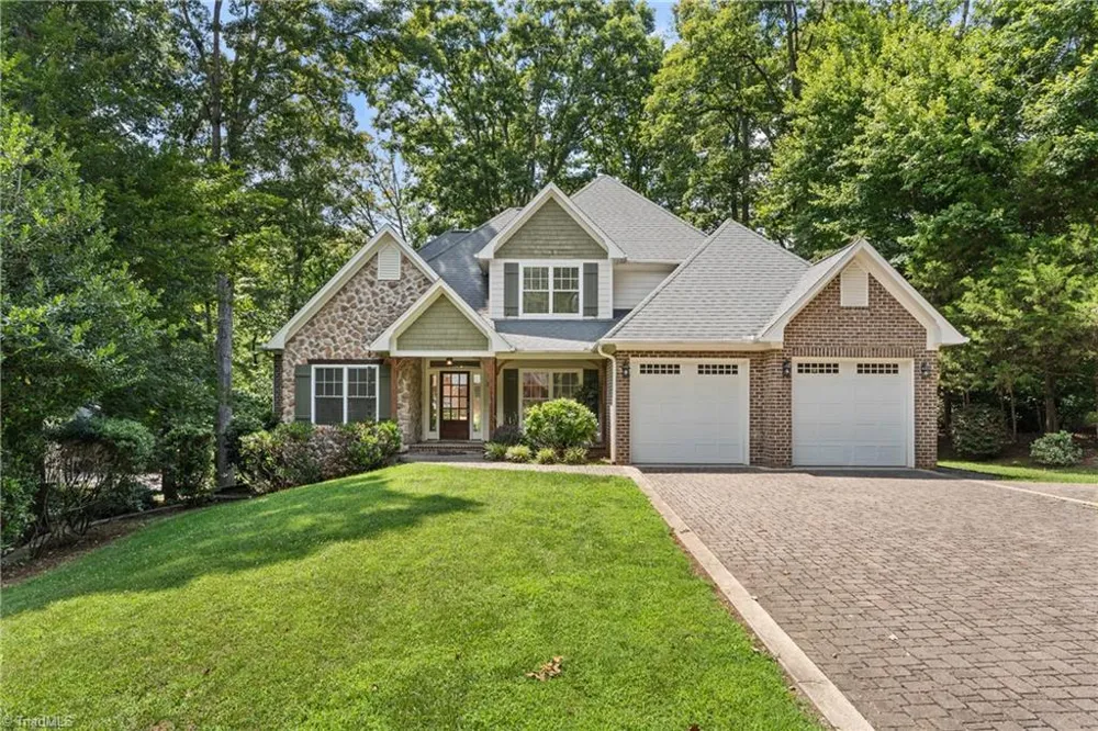 347 Friendship Circle Winston-Salem, NC 27106