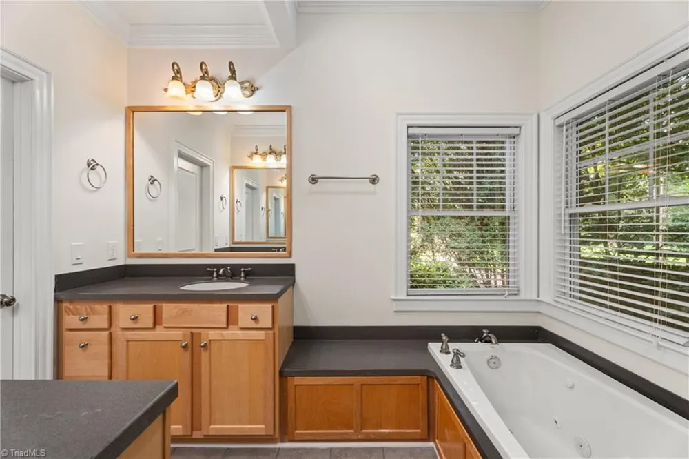 347 Friendship Circle Winston-Salem, NC 27106