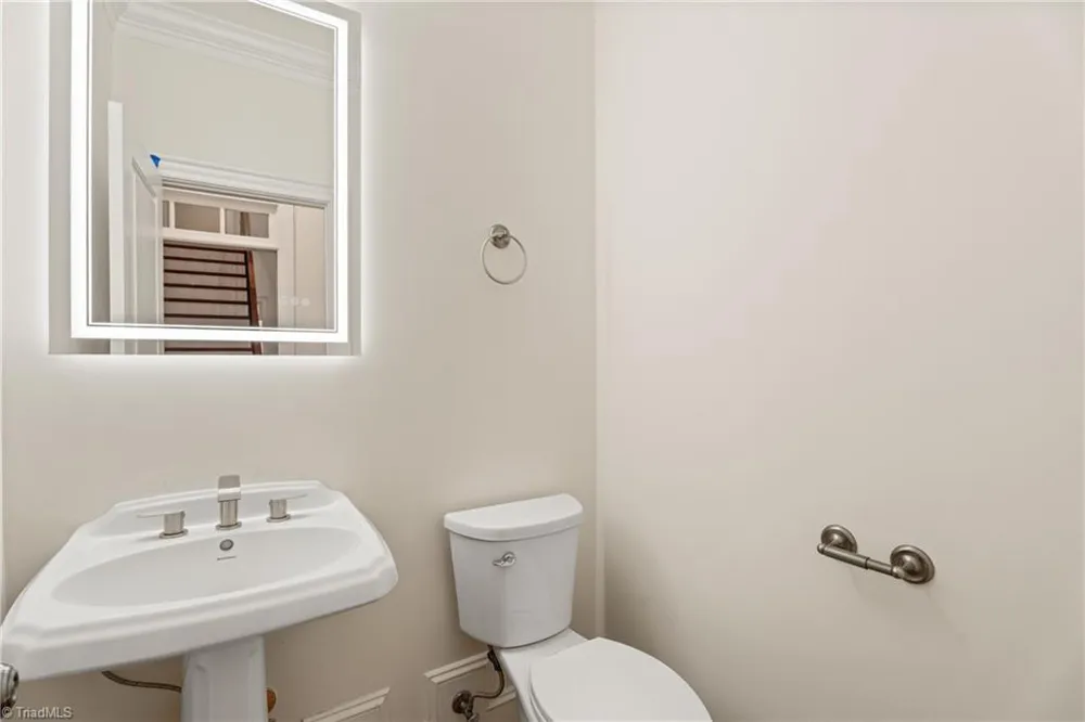347 Friendship Circle Winston-Salem, NC 27106