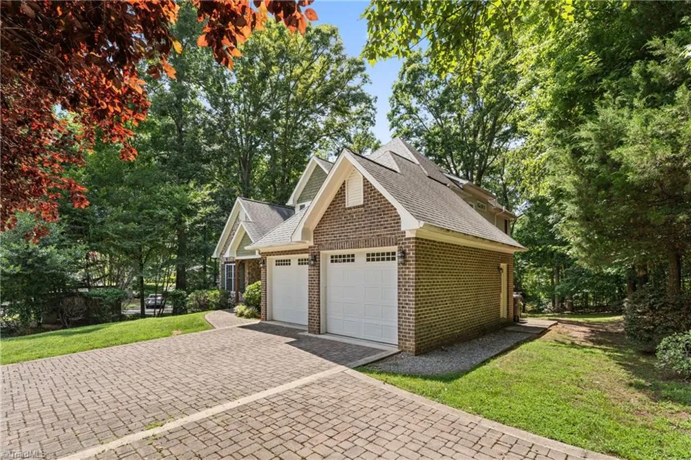 347 Friendship Circle Winston-Salem, NC 27106