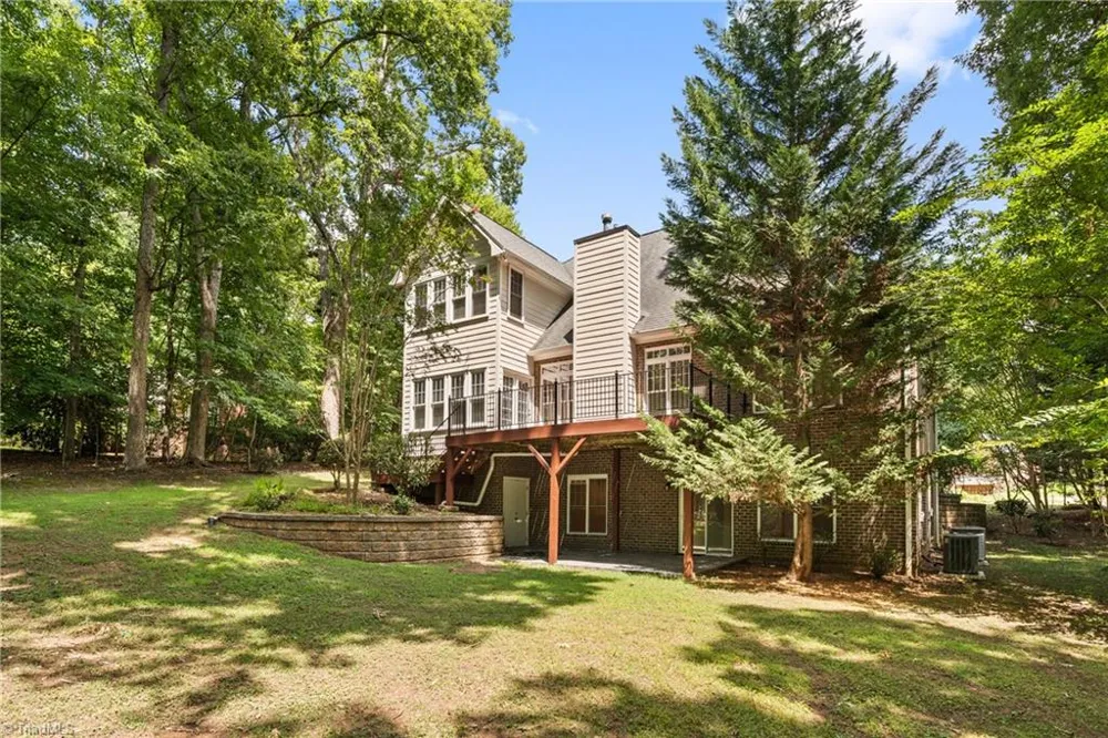347 Friendship Circle Winston-Salem, NC 27106