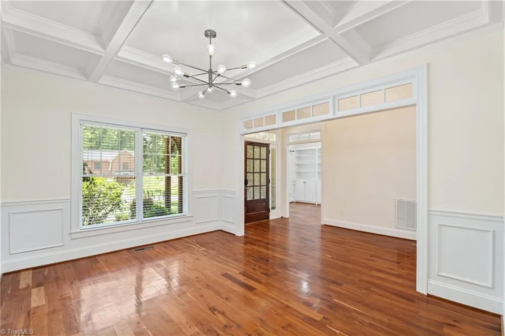 347 Friendship Circle Winston-Salem, NC 27106