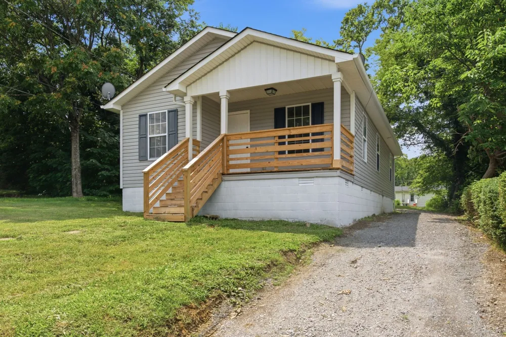 103 Hall St Hartsville, TN 37074