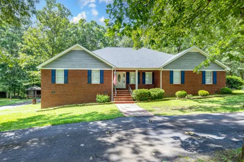 106 Parkwood Ln
