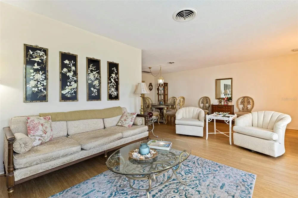 1036 NORTH SHORE DRIVE NE #1 St Petersburg, FL 33701
