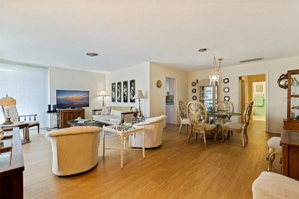 1036 NORTH SHORE DRIVE NE #1 St Petersburg, FL 33701