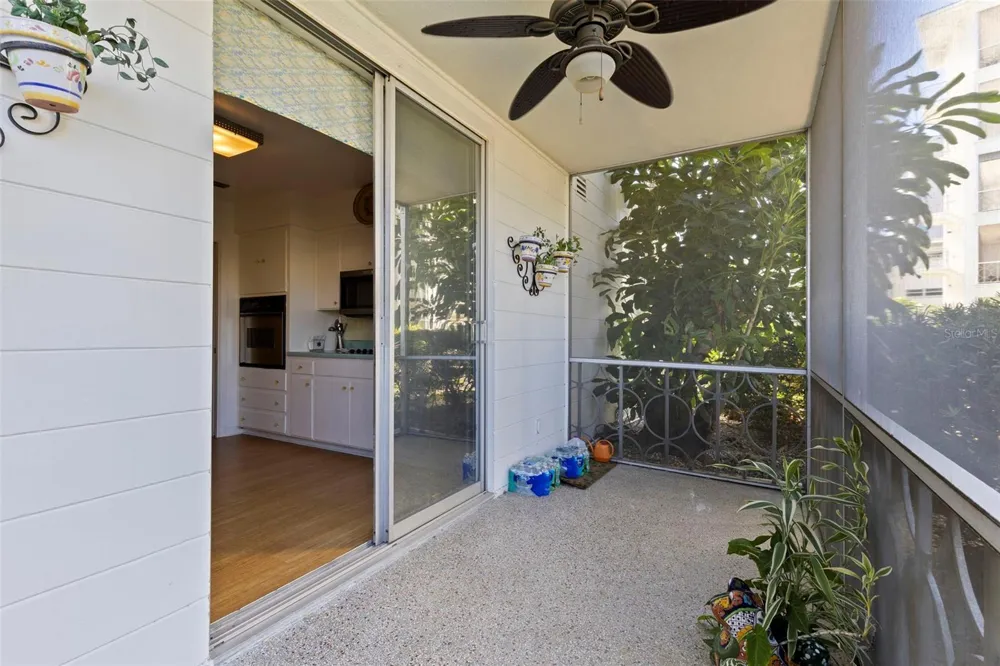 1036 NORTH SHORE DRIVE NE #1 St Petersburg, FL 33701