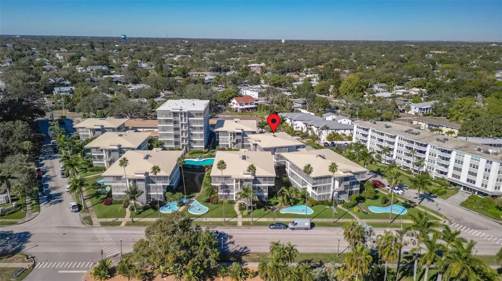 1036 NORTH SHORE DRIVE NE #1 St Petersburg, FL 33701