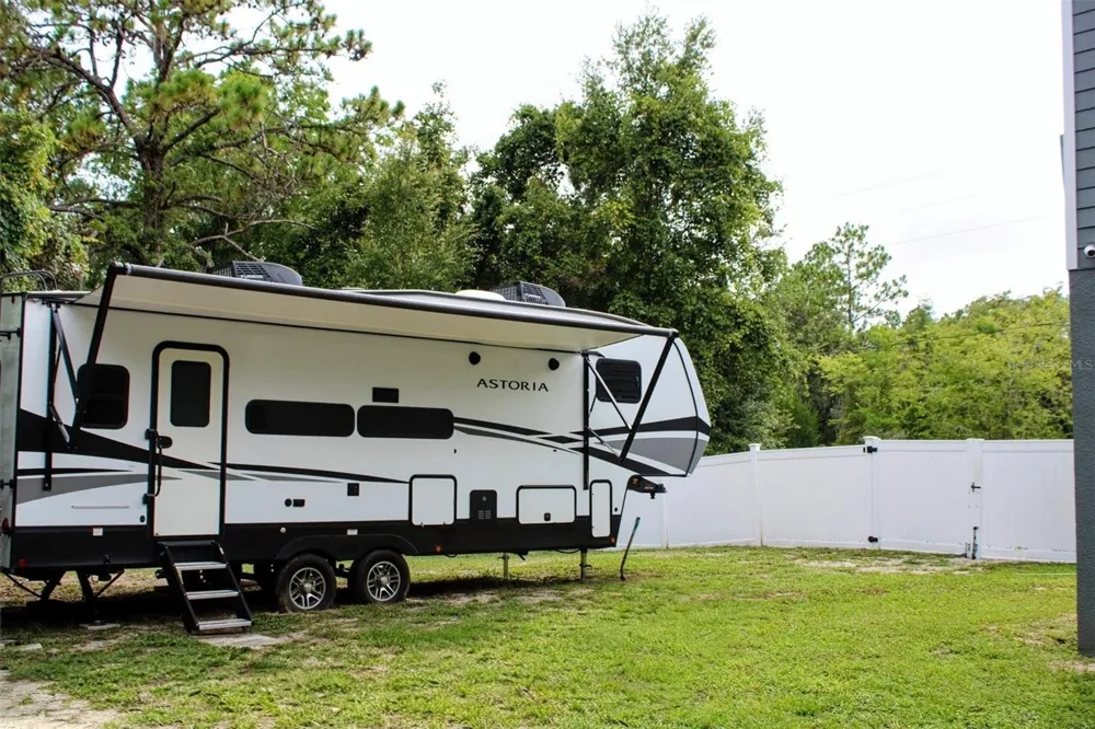 12076 MARVELWOOD ROAD Weeki Wachee, FL 34614