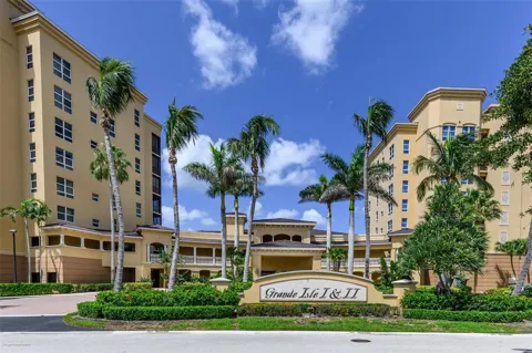 3313 SUNSET KEY CIRCLE #307