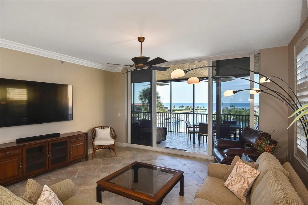 3313 SUNSET KEY CIRCLE #307 Punta Gorda, FL 33955