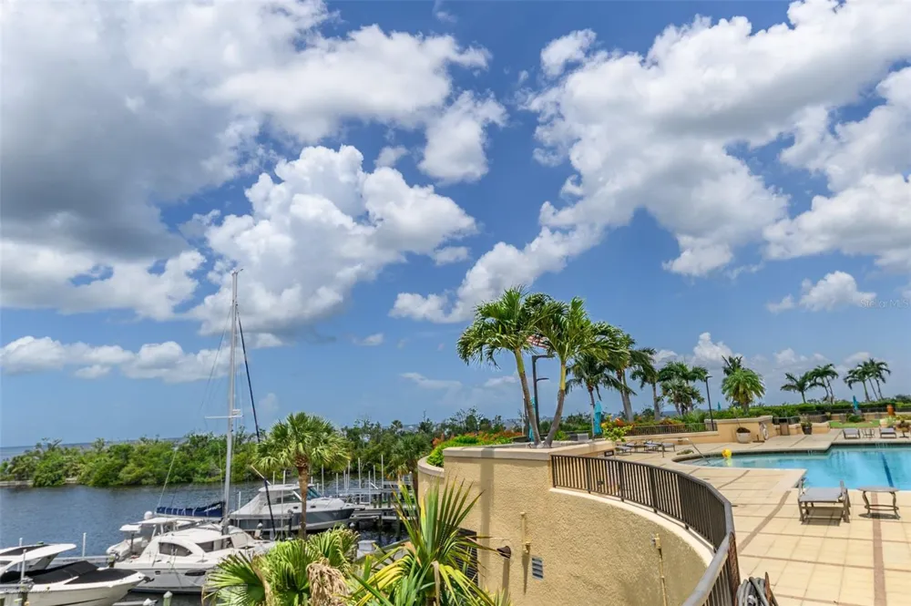 3313 SUNSET KEY CIRCLE #307 Punta Gorda, FL 33955