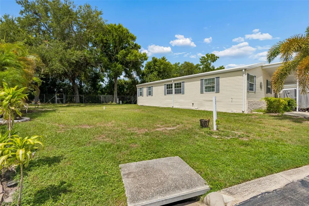 9790 66TH STREET #368 Pinellas Park, FL 33782
