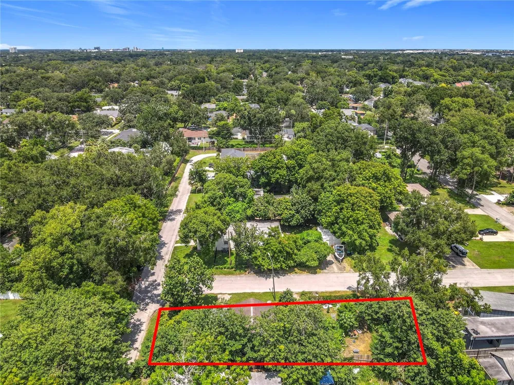 1906 VINE STREET Orlando, FL 32806
