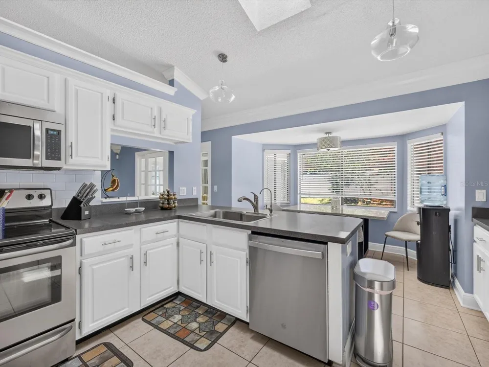 4609 TIFFANY WOODS CIRCLE Oviedo, FL 32765