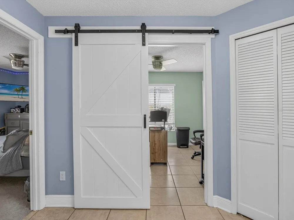 4609 TIFFANY WOODS CIRCLE Oviedo, FL 32765