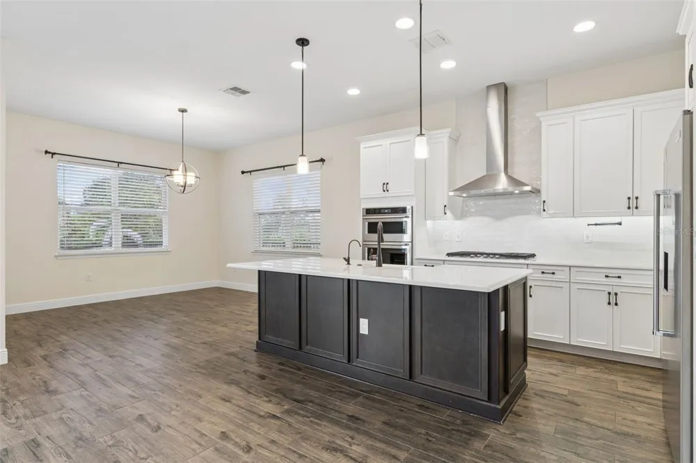 15702 VETTA DRIVE Montverde, FL 34756