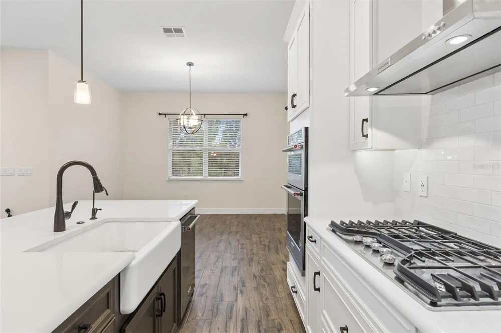 15702 VETTA DRIVE Montverde, FL 34756