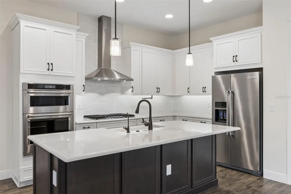 15702 VETTA DRIVE Montverde, FL 34756